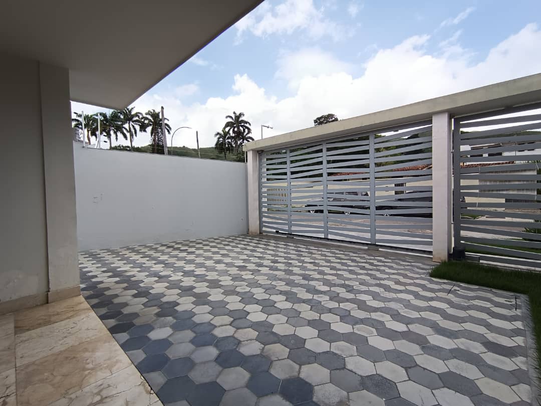 LUXURY HOUSE IN GUAPARO CARABOBO